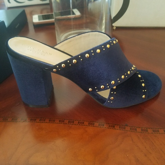 Shoe - Picture 3 of 3